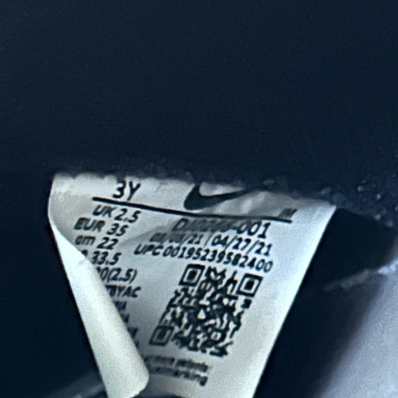 NIKE Blazer Mid ‘77 SE Size 3Y - Picture 8 of 12